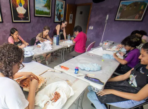 Ateliê: Modelagem em argila